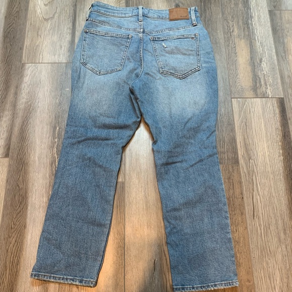Madewell The Curvy Perfect Vintage Jean in Denman Wash: Ripped Edition - Picture 4 of 7